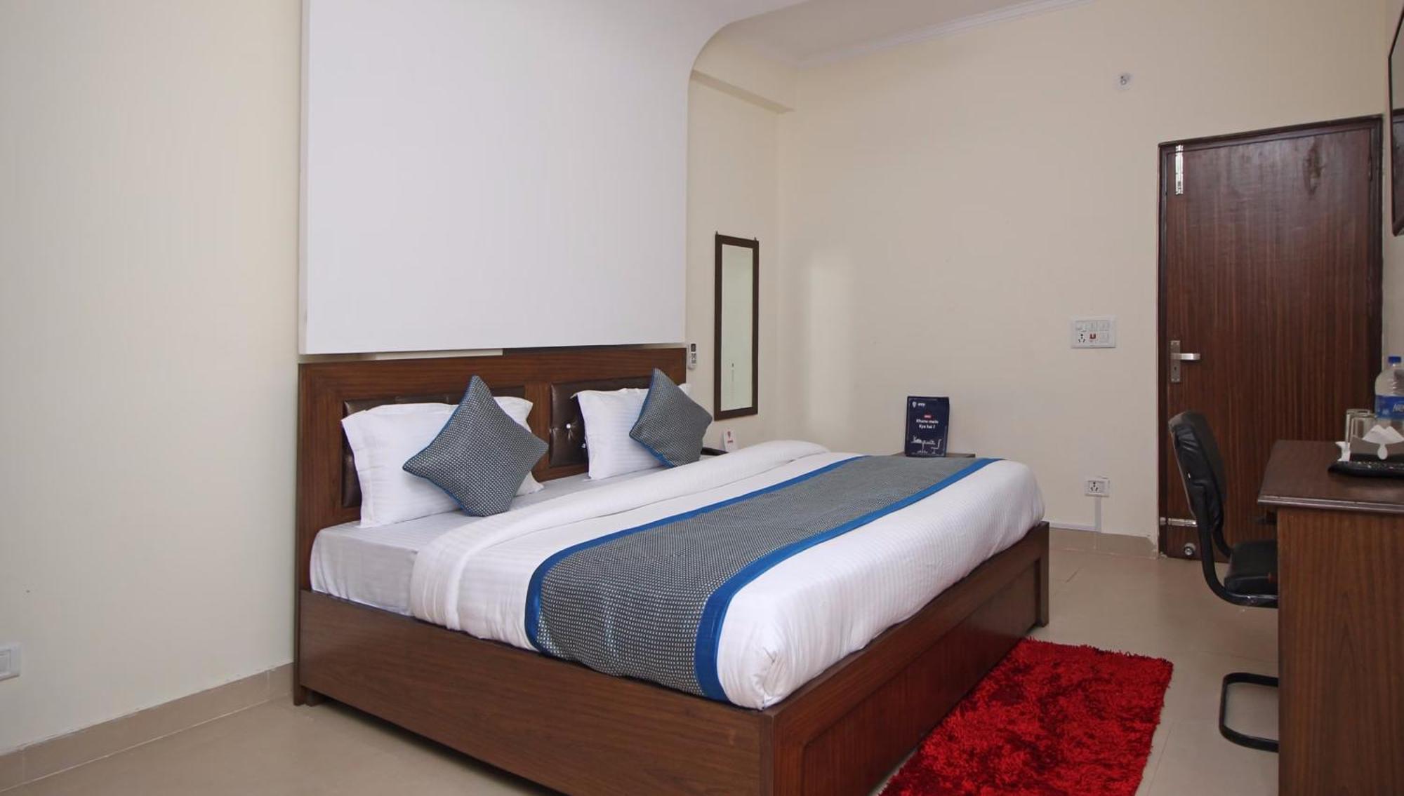 โอโย 9273 สุริยา พาเลซ Hotel นิวเดลี ภายนอก รูปภาพ